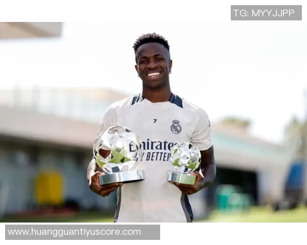 维尼修斯金球失利背后:核心地位被动摇排名骤降14位的深层原因 维尼修斯金球失利背后:核心地位被动摇排名骤降14位的深层原因