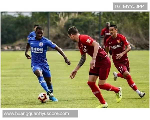 国脚年薪普遍达百万中甲中乙薪资接近白领水平 国脚年薪普遍达百万中甲中乙薪资接近白领水平