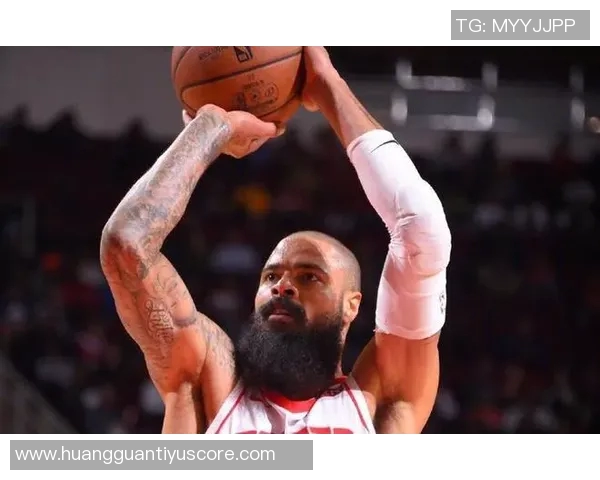 小乔丹传授防守秘诀奎因全力以赴争抢每个篮板的决心