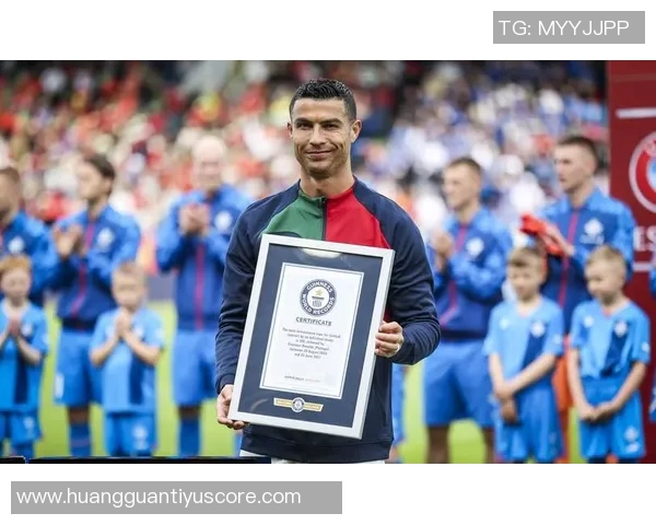 身价7500万的伊尔迪兹转会谈判门德斯与利物浦展开会谈